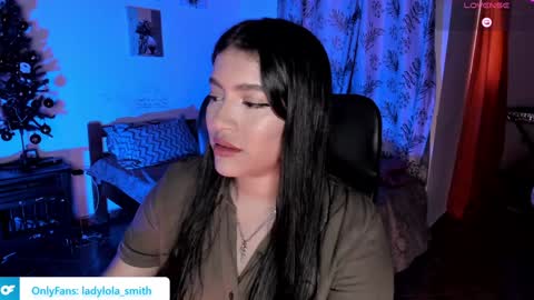 lolaasmith_21 online show from 12/25/24, 10:16
