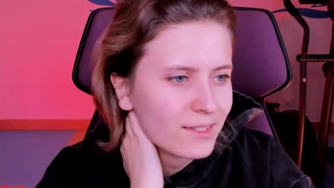 Snapshot of lolaasmus chatting on 12/15/24, 05:13 I consider myself the god Loki but life just calls me LOL online show from 12/15/24, 05:13