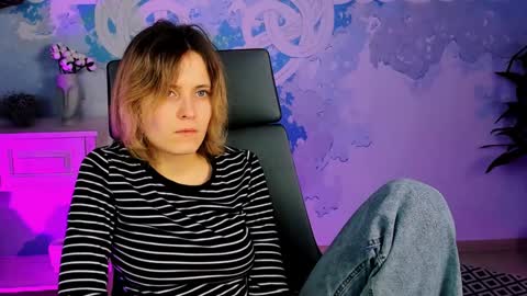 Snapshot of lolaasmus chatting on 01/31/25, 11:13 I consider myself the god Loki but life just calls me LOL online show from 01/31/25, 11:13