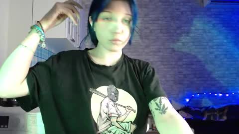 Snapshot of lolablackberry chatting on 10/16/25, 08:54 Lola online show from 10/16/25, 08:54