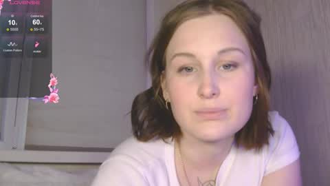 Snapshot of lolalibellule chatting on 11/27/25, 06:37 Lola online show from 11/27/25, 06:37