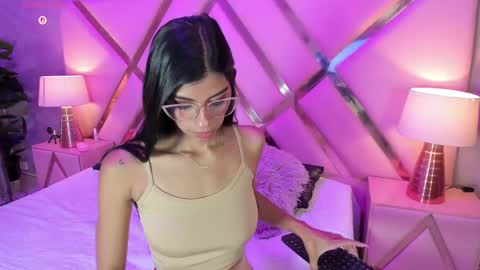 Snapshot of lolapierce chatting on 09/30/25, 11:48 loli online show from 09/30/25, 11:48