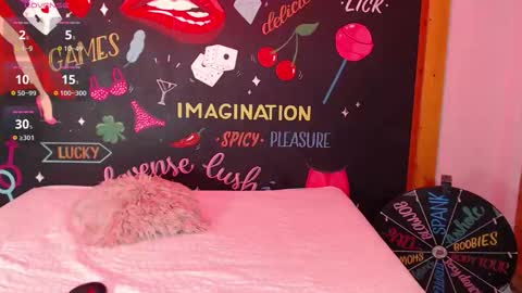 Snapshot of lolapierce chatting on 11/14/25, 12:04 loli online show from 11/14/25, 12:04