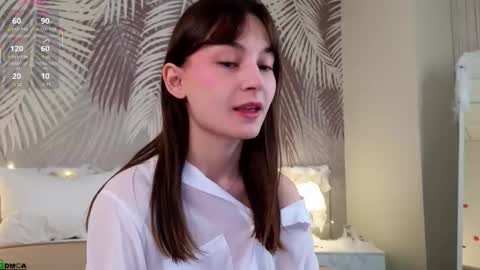 Lola online show from 10/20/25, 01:50