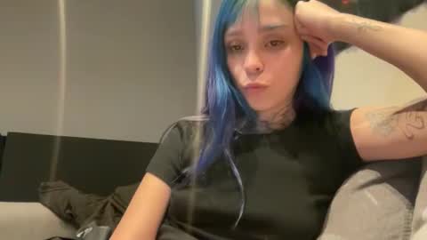 Snapshot of lole6913 chatting on 11/06/25, 05:19 lole online show from 11/06/25, 05:19