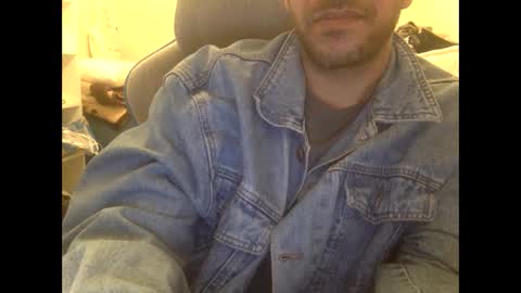 Snapshot of lolgivali chatting on 01/10/25, 05:02 lolgivali online show from 01/10/25, 05:02