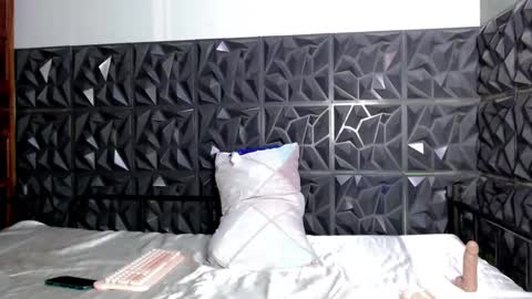 Snapshot of lolla_sexxibunny chatting on 02/20/25, 01:51 Pretty Janne 3 online show from 02/20/25, 01:51