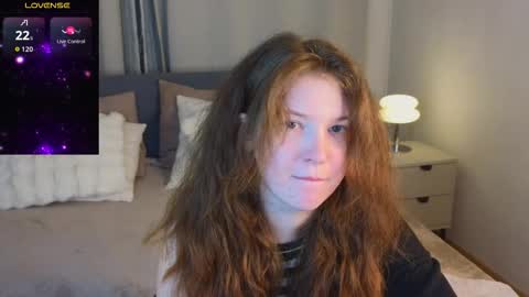 Mona online show from 10/15/25, 03:12