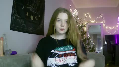 Snapshot of lollylol11 chatting on 01/09/25, 07:50 Lilly online show from 01/09/25, 07:50