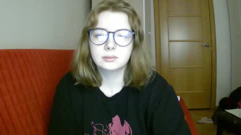 Snapshot of lollylol11 chatting on 02/03/25, 01:08 Lilly online show from 02/03/25, 01:08