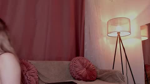 Lolly online show from 11/18/25, 07:24