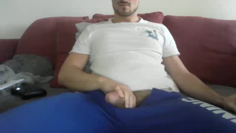 Snapshot of lolo3064 chatting on 02/02/25, 10:02 lolo3064 online show from 02/02/25, 10:02