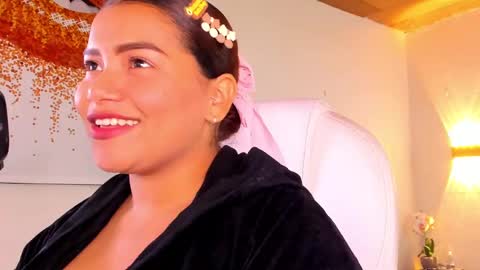 Snapshot of loly_marce chatting on 03/06/25, 09:09 loly_marce online show from 03/06/25, 09:09