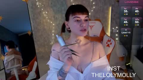 Molli online show from 11/23/25, 10:04