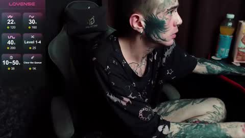 Chris online show from 10/30/25, 10:43