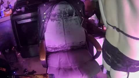 longbeachcd69 online show from 10/09/25, 08:12