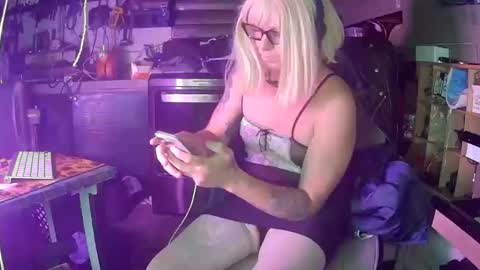 longbeachcd69 online show from 10/15/25, 08:25