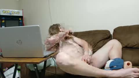 Snapshot of longhairedfreak1921 chatting on 10/21/25, 06:08 longhairedfreak1921 online show from 10/21/25, 06:08