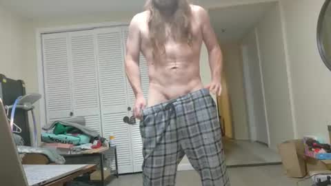 Snapshot of longhairedfreak1921 chatting on 10/29/25, 02:30 longhairedfreak1921 online show from 10/29/25, 02:30