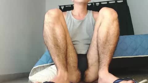 Snapshot of looki_16 chatting on 01/15/25, 03:54 looki 16 online show from 01/15/25, 03:54