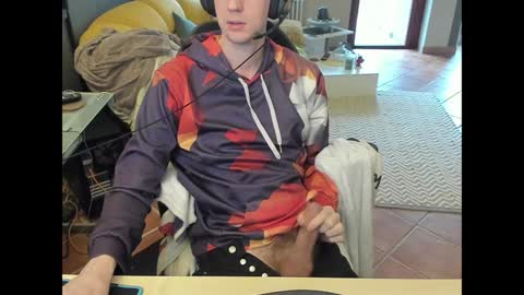 loomie online show from 02/07/25, 10:29