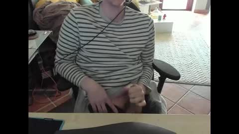 loomie online show from 02/09/25, 12:41