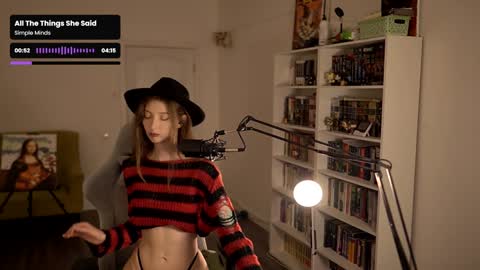 loony_moony online show from 11/02/25, 11:01