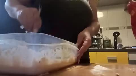 Lora online show from 12/20/24, 03:10