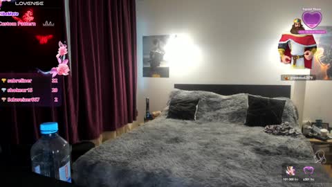 Lora online show from 01/25/25, 02:36