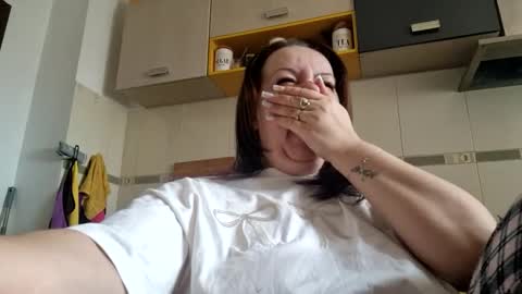 Lora online show from 03/11/25, 10:51