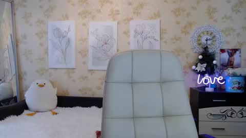 Snapshot of lorameouls chatting on 12/25/24, 10:28 lorameouls online show from 12/25/24, 10:28