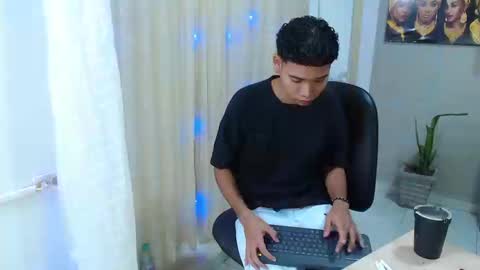 Snapshot of lord_jamess_ chatting on 09/22/25, 02:52 jamess online show from 09/22/25, 02:52