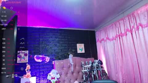 Loren online show from 10/22/25, 09:03