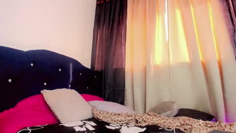 Snapshot of lorena_capelli_ chatting on 09/28/25, 08:36 lesly lorena online show from 09/28/25, 08:36