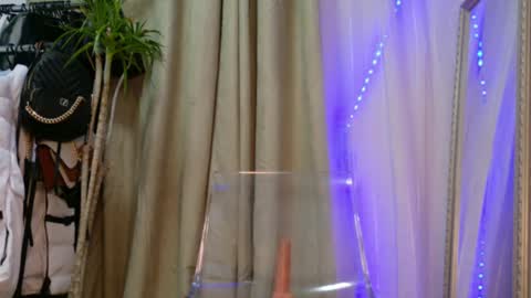 Amelia online show from 03/10/25, 11:16