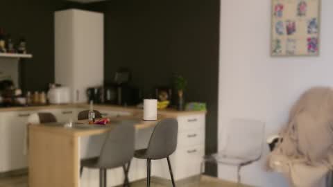 Amelia online show from 09/25/25, 07:06