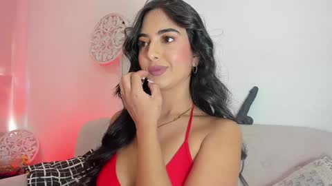 Snapshot of lorens_martin chatting on 01/22/25, 05:49 L O R E N online show from 01/22/25, 05:49