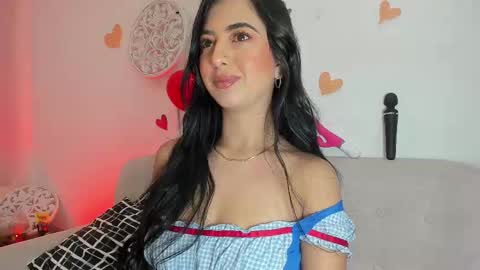 Snapshot of lorens_martin chatting on 02/19/25, 10:45 L O R E N online show from 02/19/25, 10:45