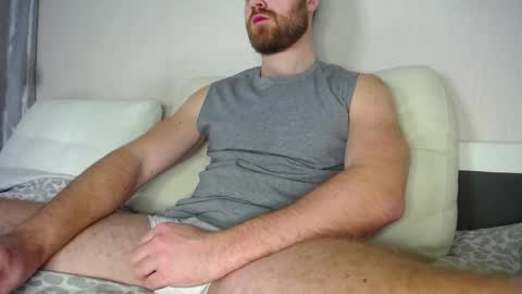 Snapshot of lorenzolux chatting on 02/12/25, 06:19 Lorenz online show from 02/12/25, 06:19