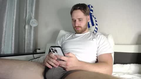 Lorenz online show from 10/24/25, 02:46