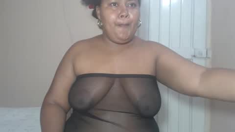 Snapshot of lorenztaylor chatting on 09/22/25, 06:37 lorena online show from 09/22/25, 06:37