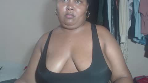 lorena online show from 11/17/25, 04:07