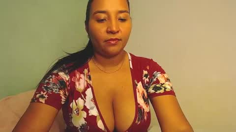 Snapshot of loretta_ chatting on 01/08/25, 12:49 Loretta Gmez online show from 01/08/25, 12:49
