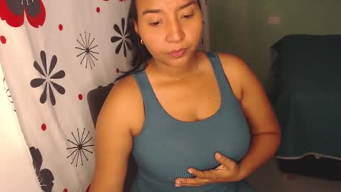 Snapshot of loretta_ chatting on 02/17/25, 11:53 Loretta Gmez online show from 02/17/25, 11:53