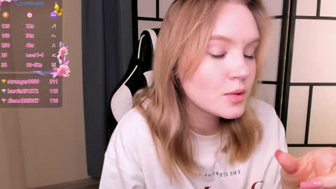 Snapshot of lorettacarnley chatting on 01/31/25, 01:22 Alice online show from 01/31/25, 01:22
