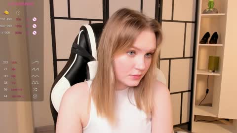 Snapshot of lorettacarnley chatting on 02/02/25, 01:45 Alice online show from 02/02/25, 01:45