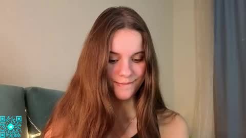 Chloe for Fan BlackHole online show from 10/24/25, 05:53