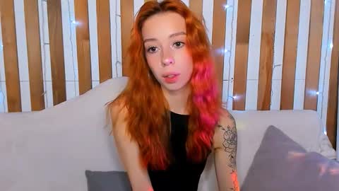 Lori online show from 09/29/25, 01:11