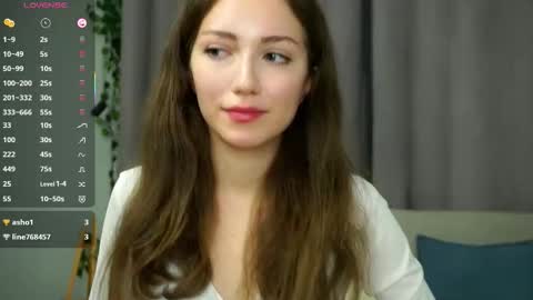 Naomi online show from 10/03/25, 09:34