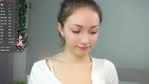 Naomi online show from 11/11/25, 02:00